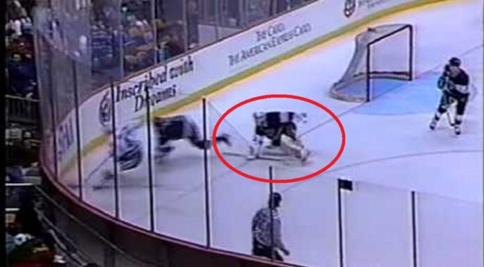 Golkiper nie umiał usiedzieć w bramce. Manuel Neuer hokeja i NHL