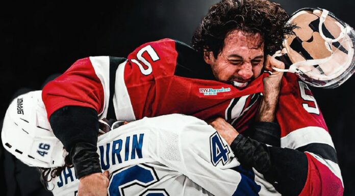 Nocna Zmiana z NHL: Magiczny Bus i 10 ciosów w 15 sekund. Hokej